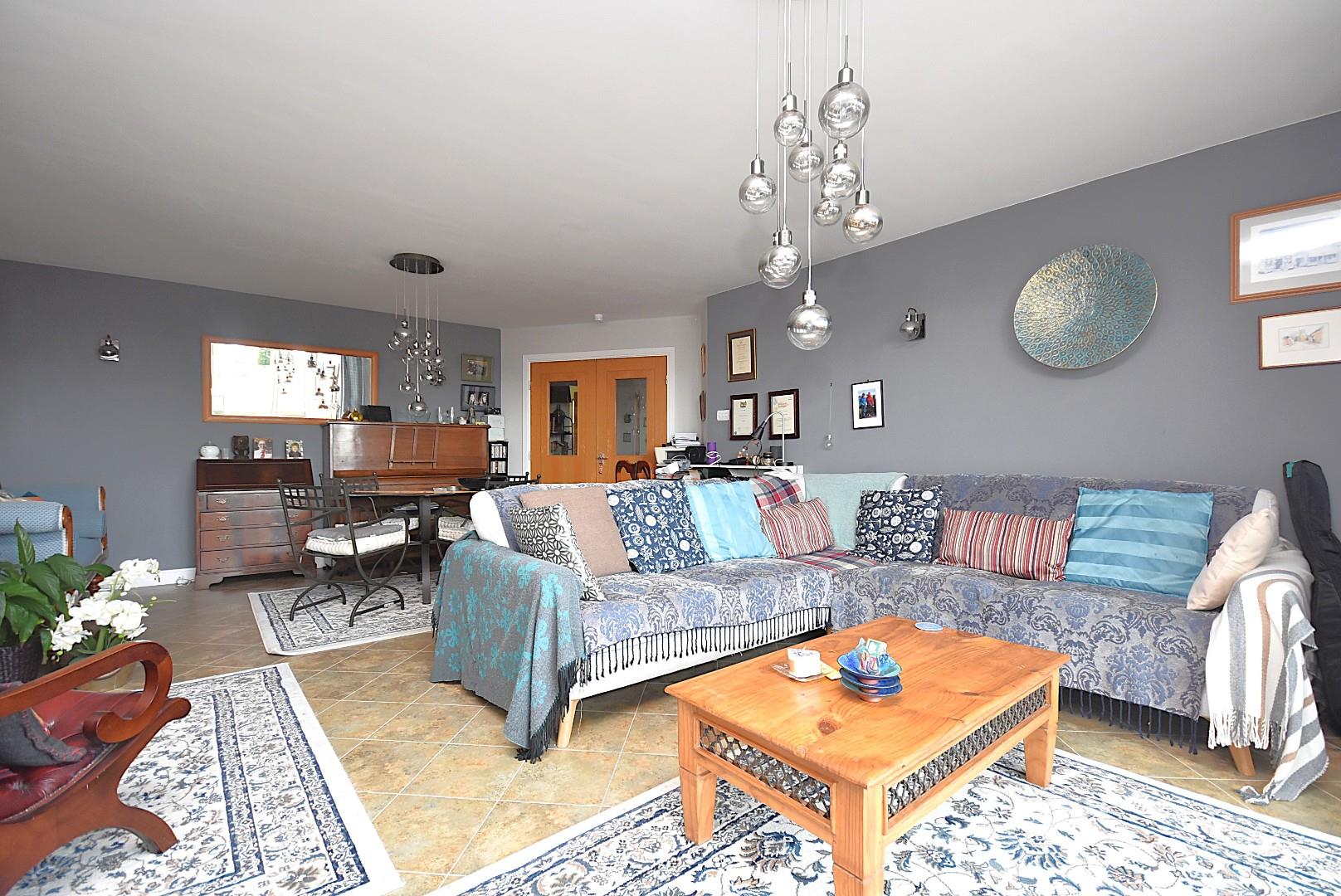 96 Adventurers Quay, Cardiff, CF10 4NQ